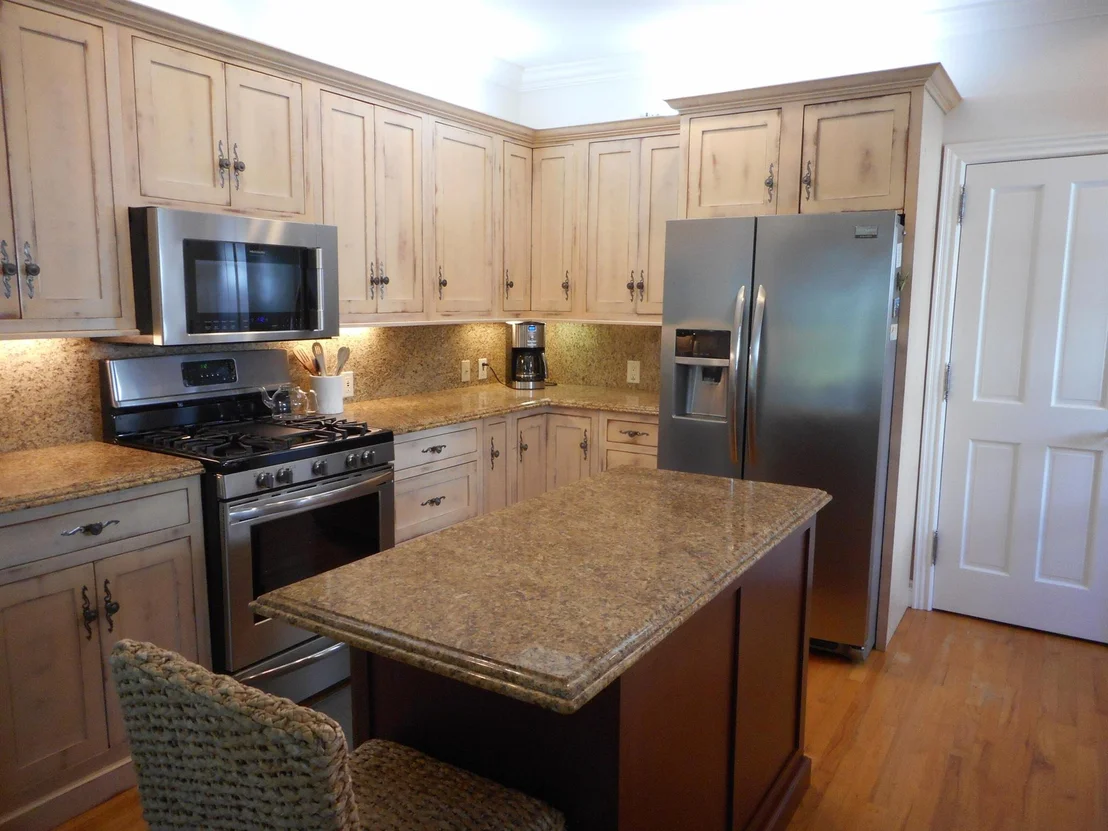 Photo of 830 Biscayne Drive