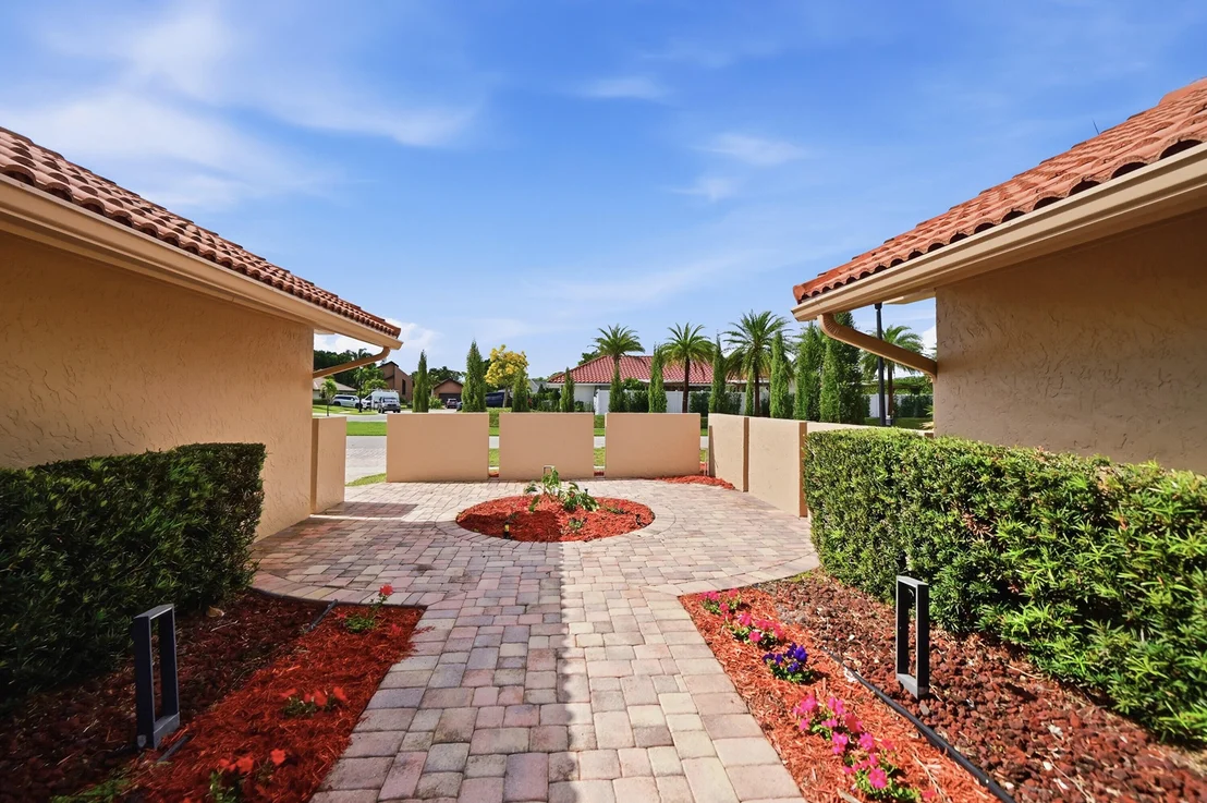 Photo of 5935 Glenbrook Drive