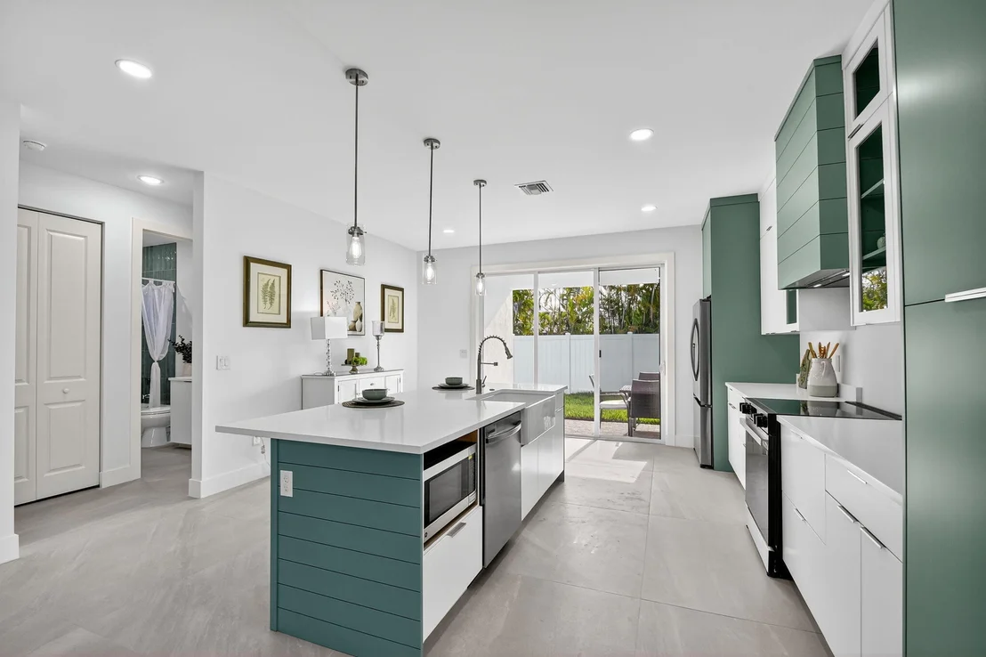 Photo of 601 N Loxahatchee Drive