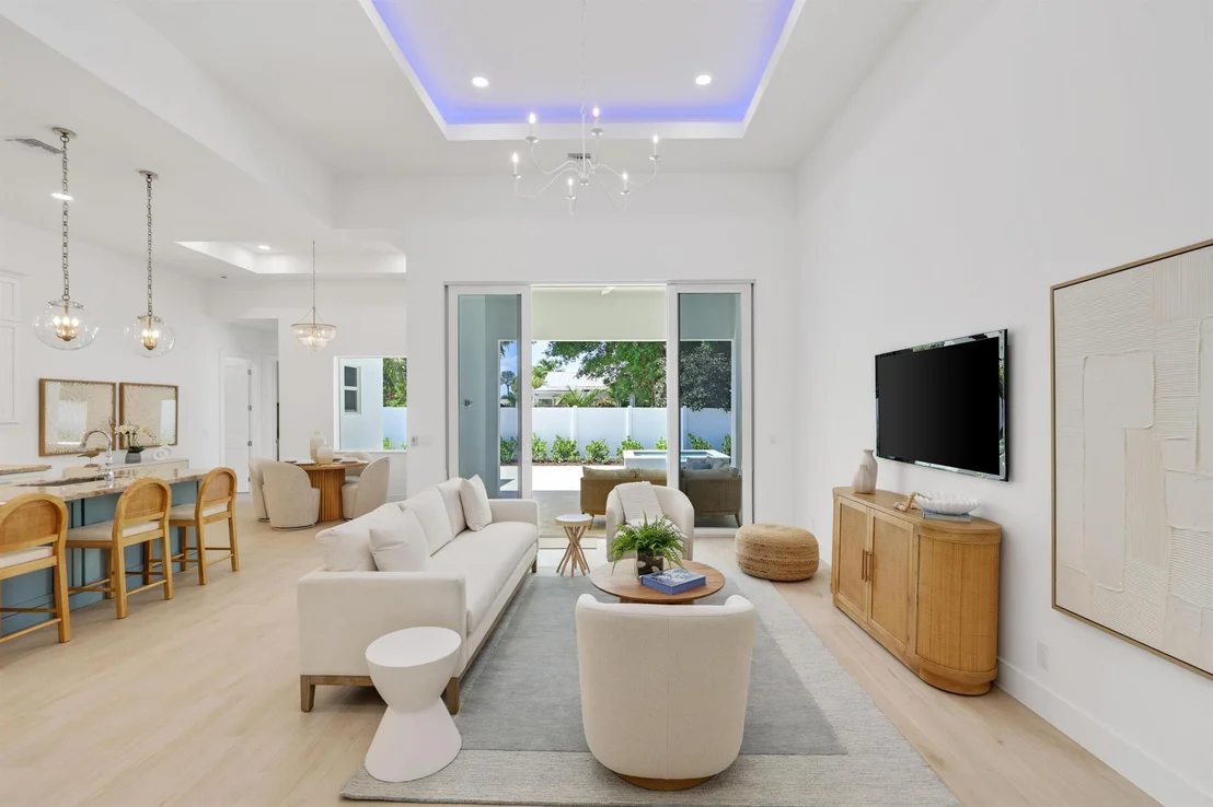 Photo of 737 Nighthawk Way