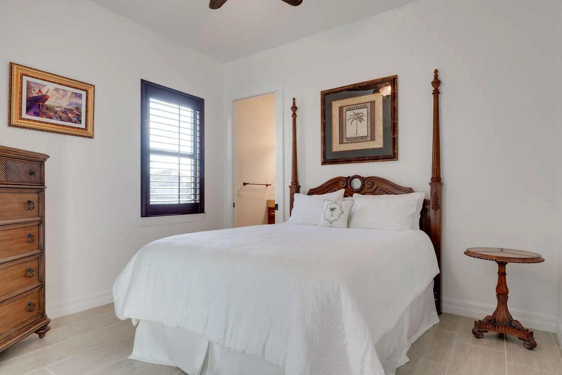 Photo of 210 Alcove Point Lane