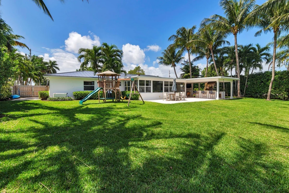 Photo of 7226 Pine Tree Lane