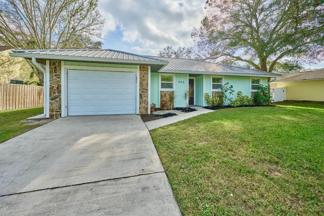 Photo of 466 Lanfair Avenue