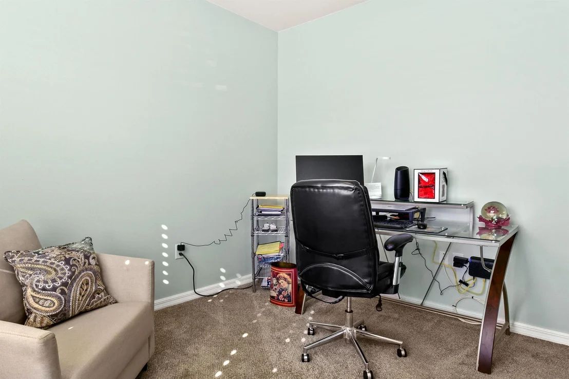 Photo of 1402 Winter Gray Circle
