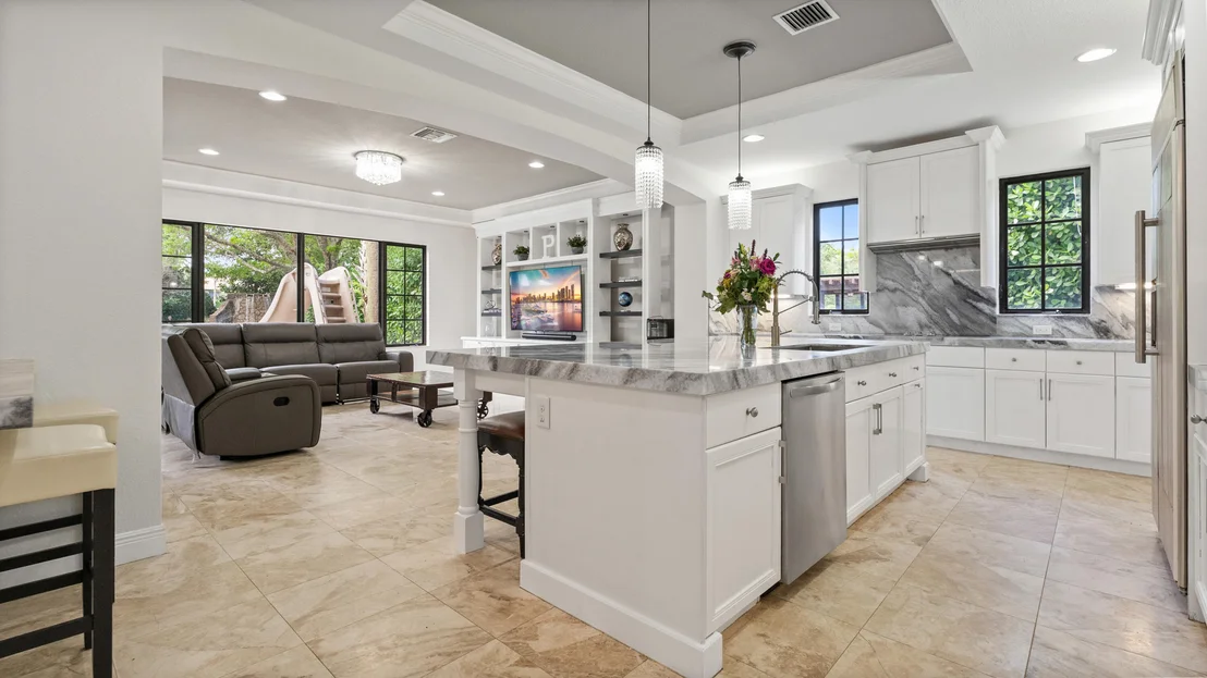 Photo of 9521 Eden Manor