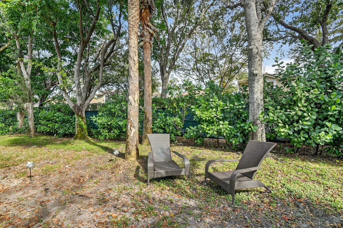 Photo of 1605 E Classical Boulevard