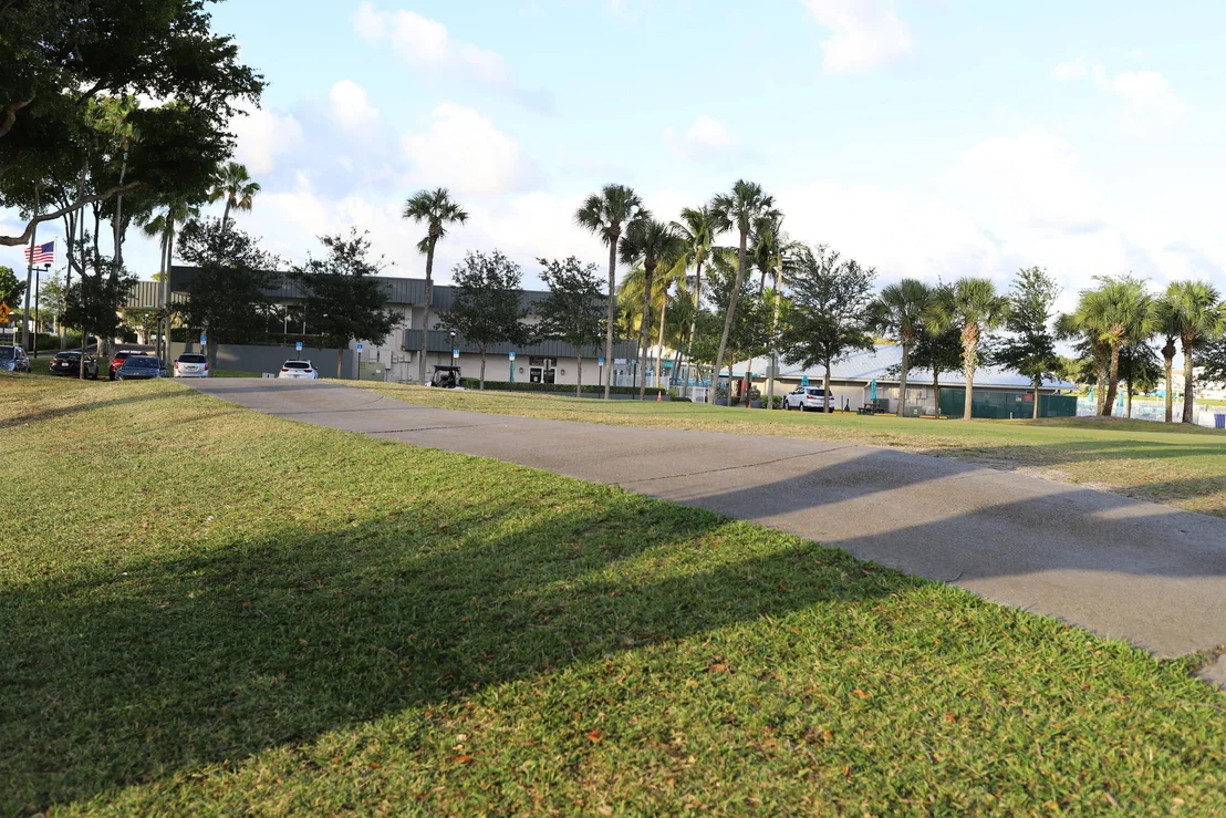 Photo of 552 Capri L