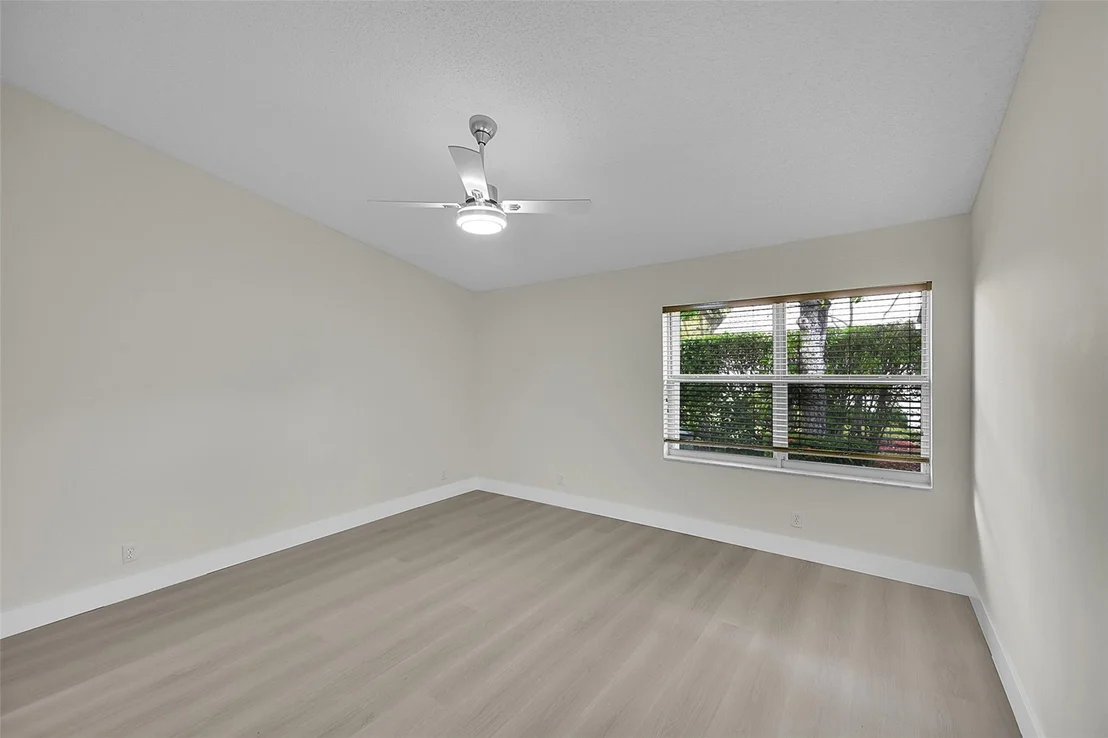 Photo of 6141 Heliconia Road