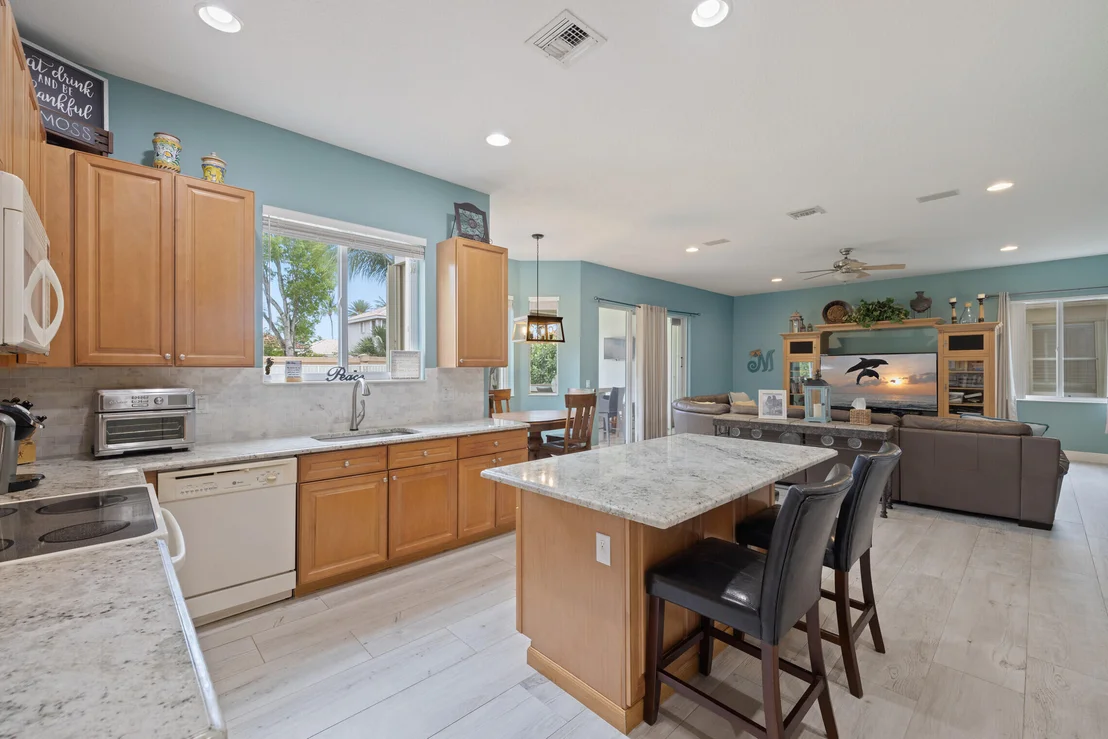 Photo of 4390 Mariners Cove Drive