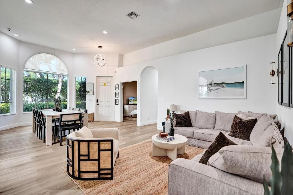 Photo of 1660 W Classical Boulevard
