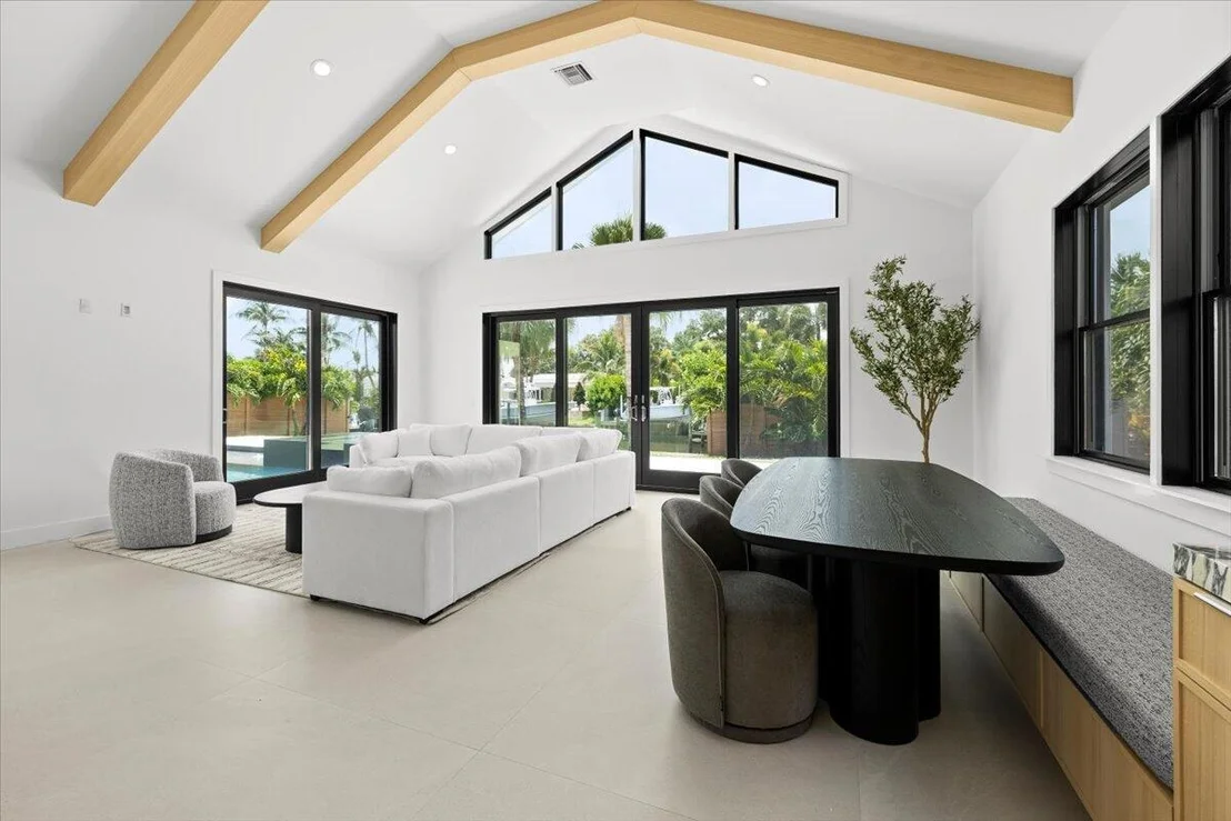Photo of 8 LEEWARD Circle