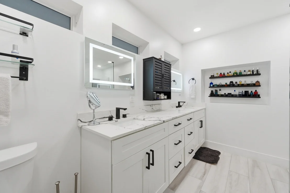 Photo of 141 SE 8th Street
