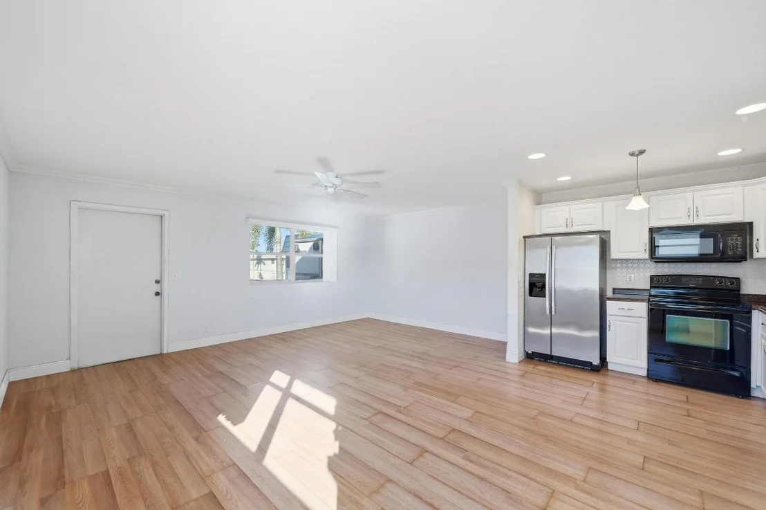 Photo of 710 Monaco O