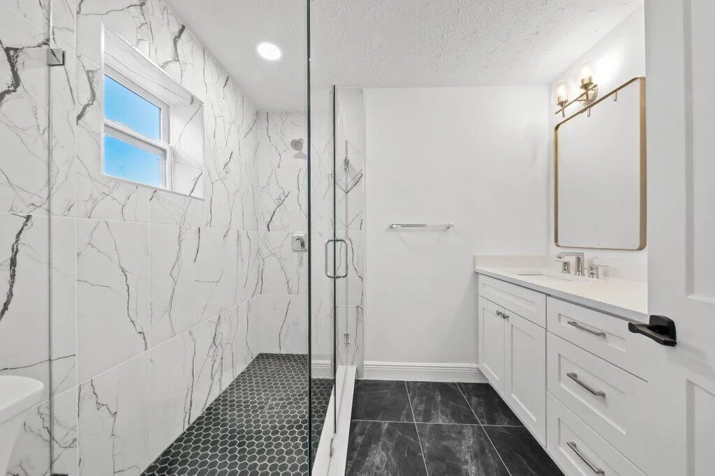 Photo of 2416 NW Everglades Boulevard