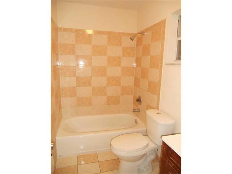 Photo of 1401 NW 3rd Way