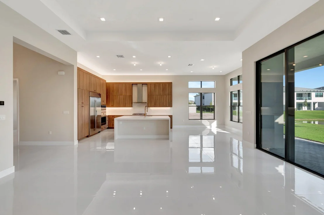 Photo of 9452 Riverside Park Drive