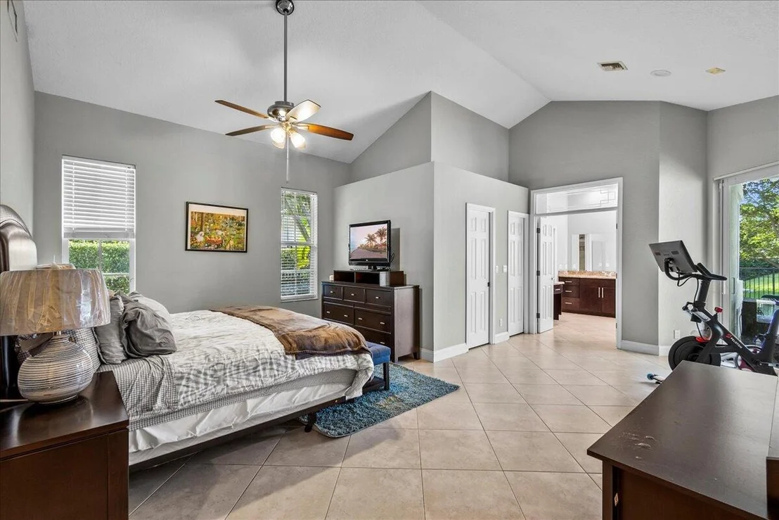 Photo of 2640 Devon Court Court