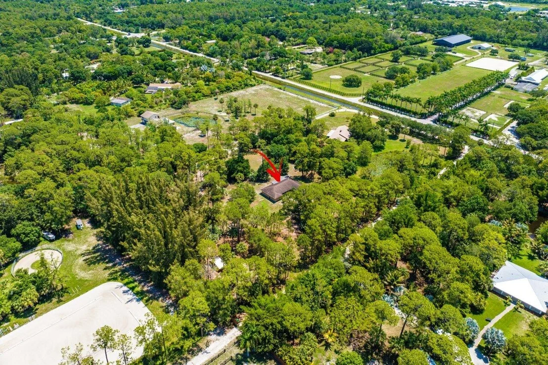 Photo of 15094 Timberlane Place