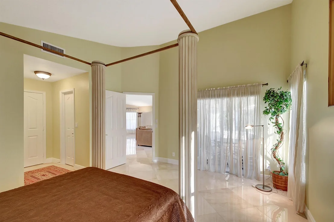 Photo of 120 Harbor Lake Circle