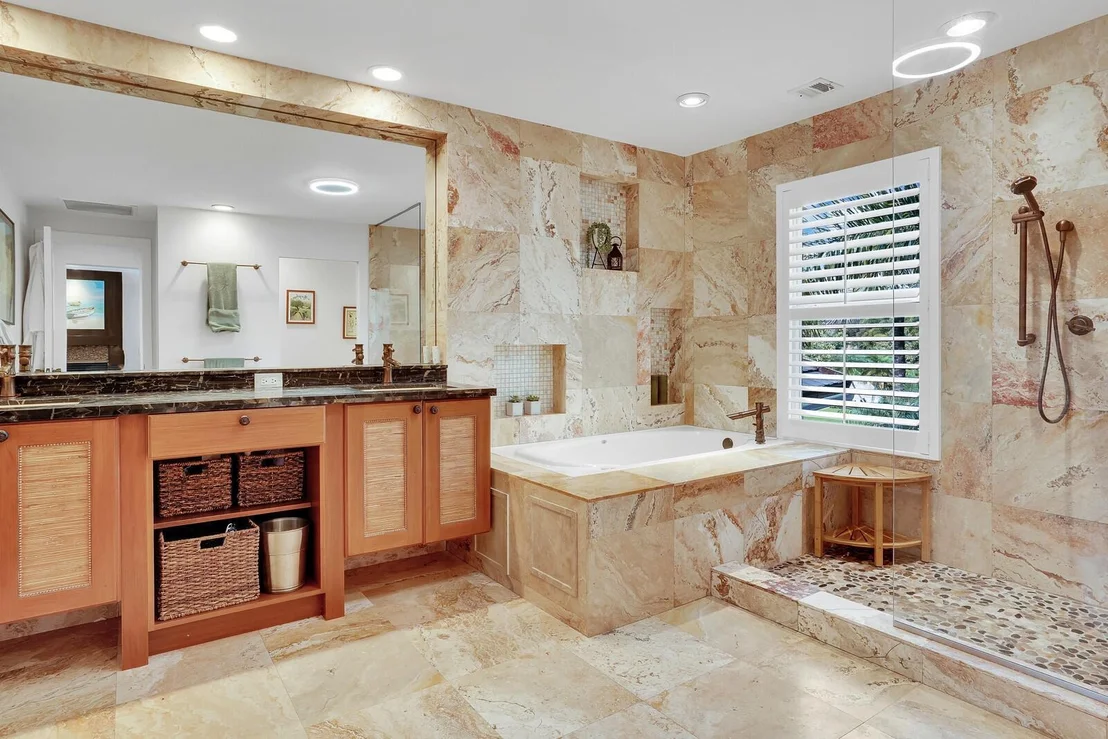 Photo of 5438 Pennock Point Road