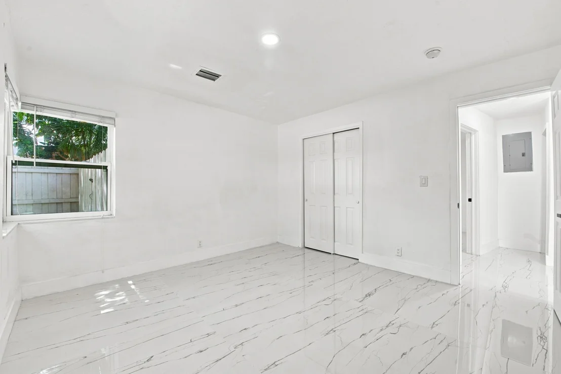 Photo of 2801 NE 8TH Terrace