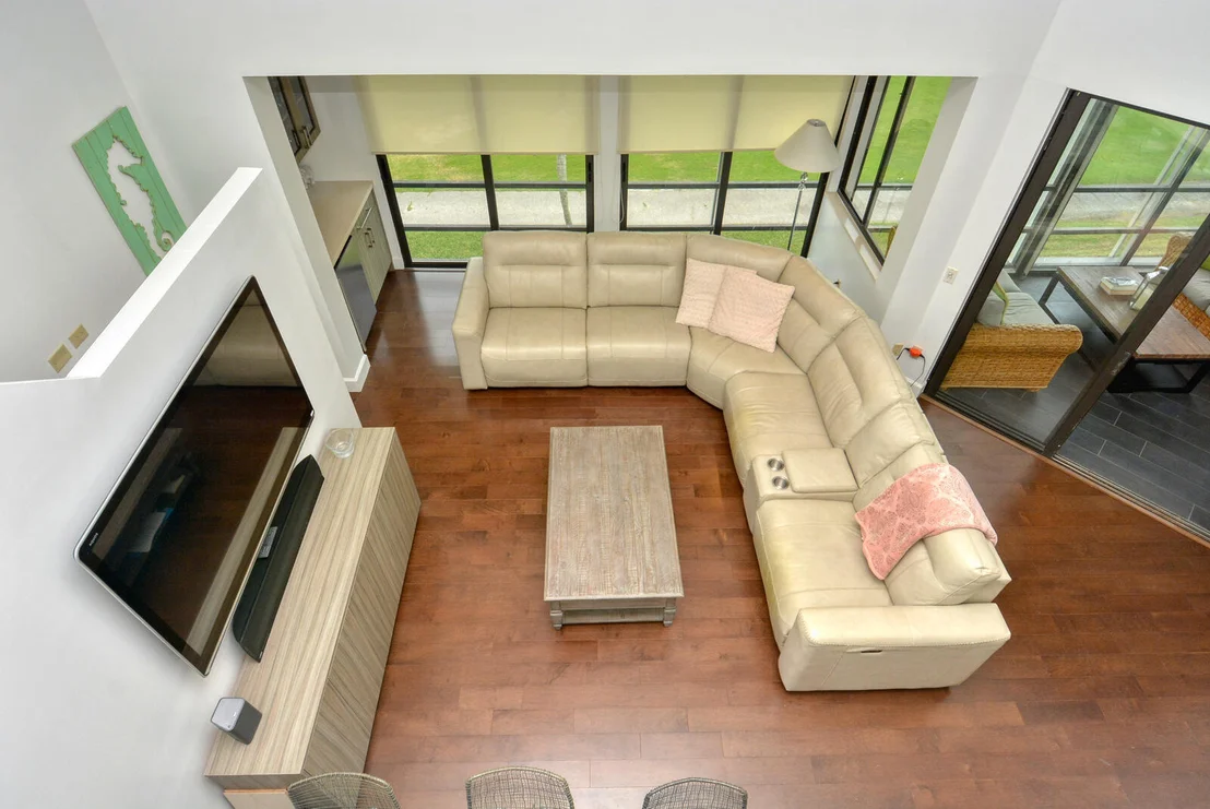Photo of 318 NE Golfview Circle
