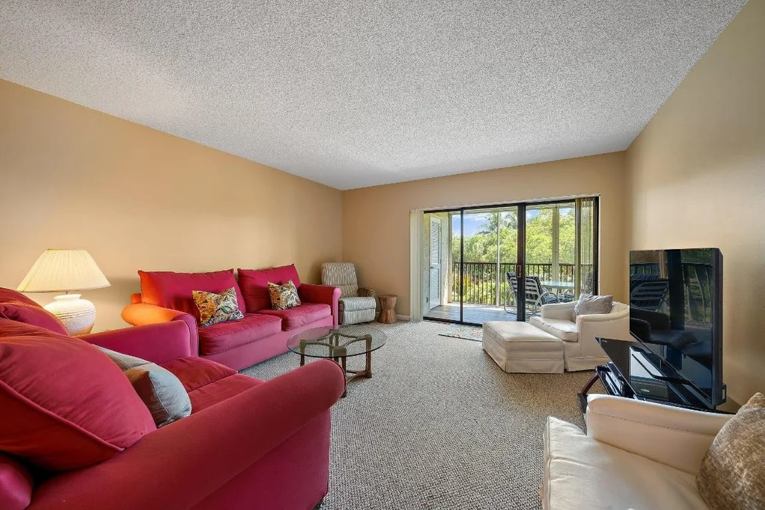 Photo of Unit 203C at 300 N Highway A1a