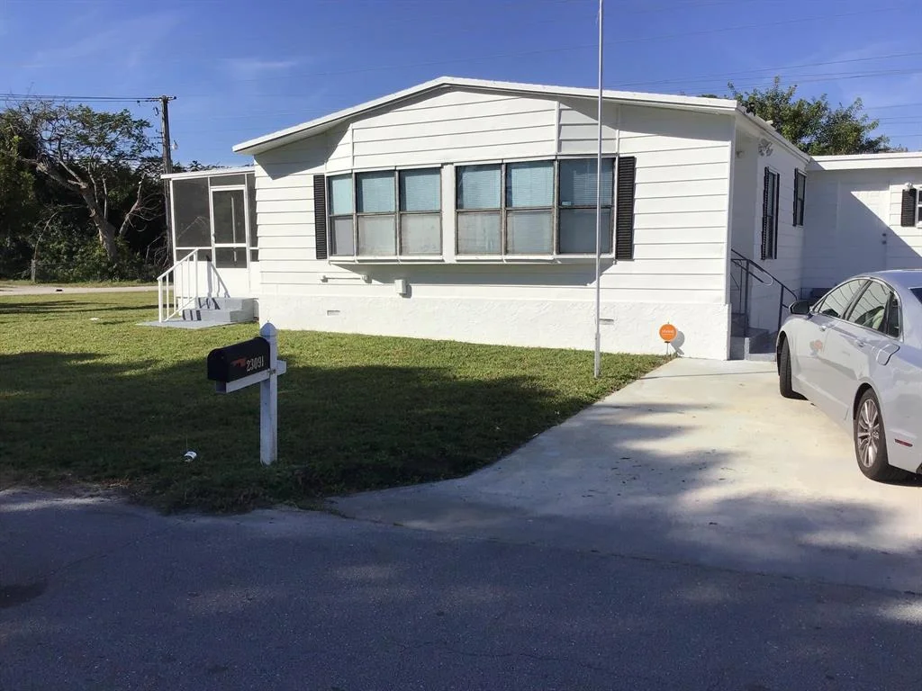 Photo of 23091 Tradewind Road