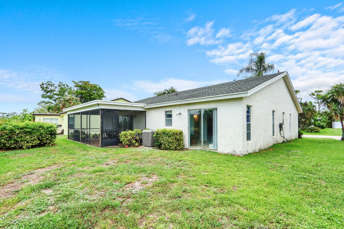 Photo of 7156 Pine Bluff Drive