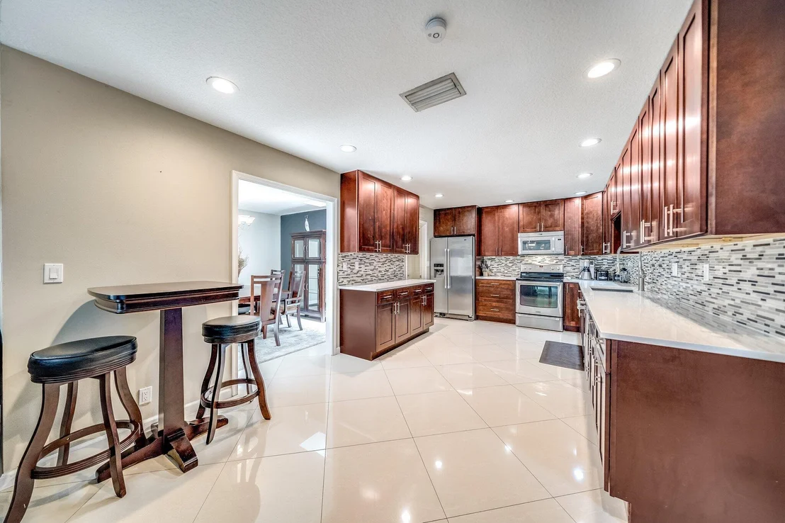 Photo of 574 Juniper Place