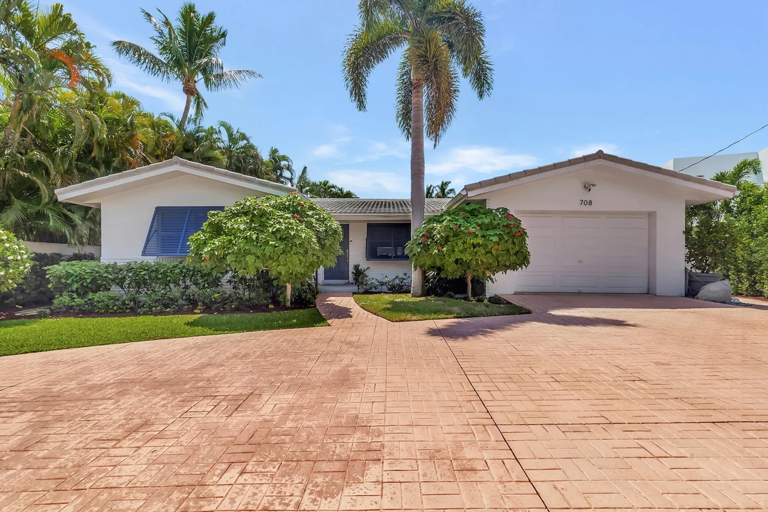 Photo of 708 SE 9th Street