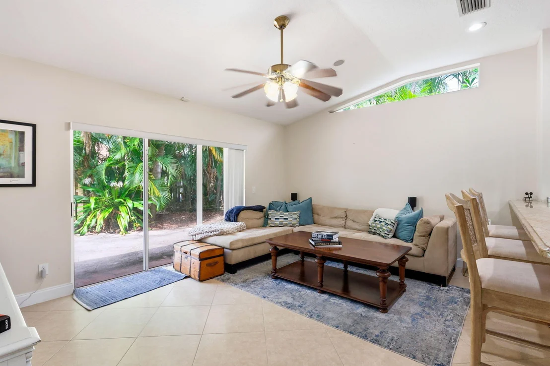 Photo of 435 MOHAWK Lane