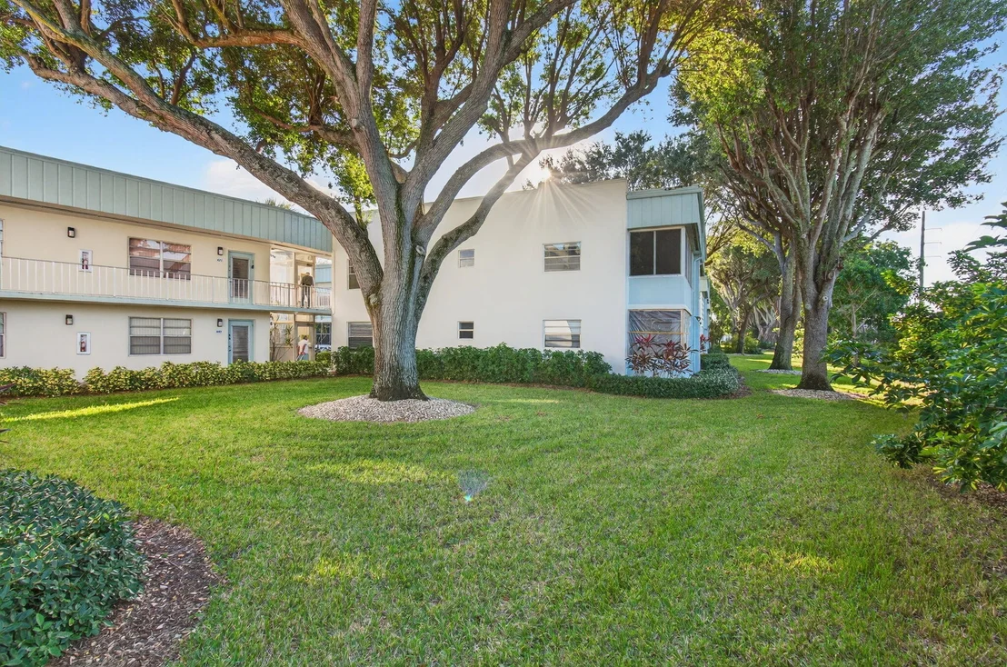 Photo of 449 Normandy J