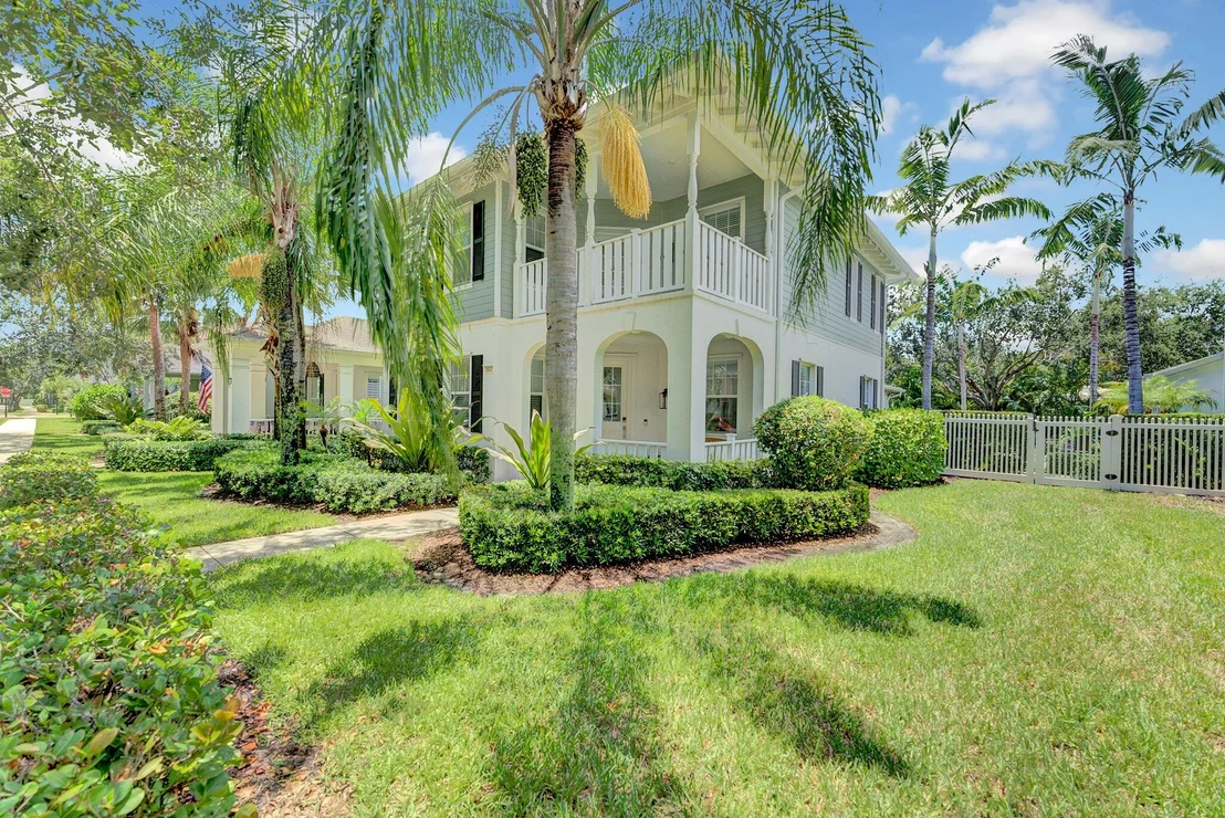 Photo of 2632 E Community Drive