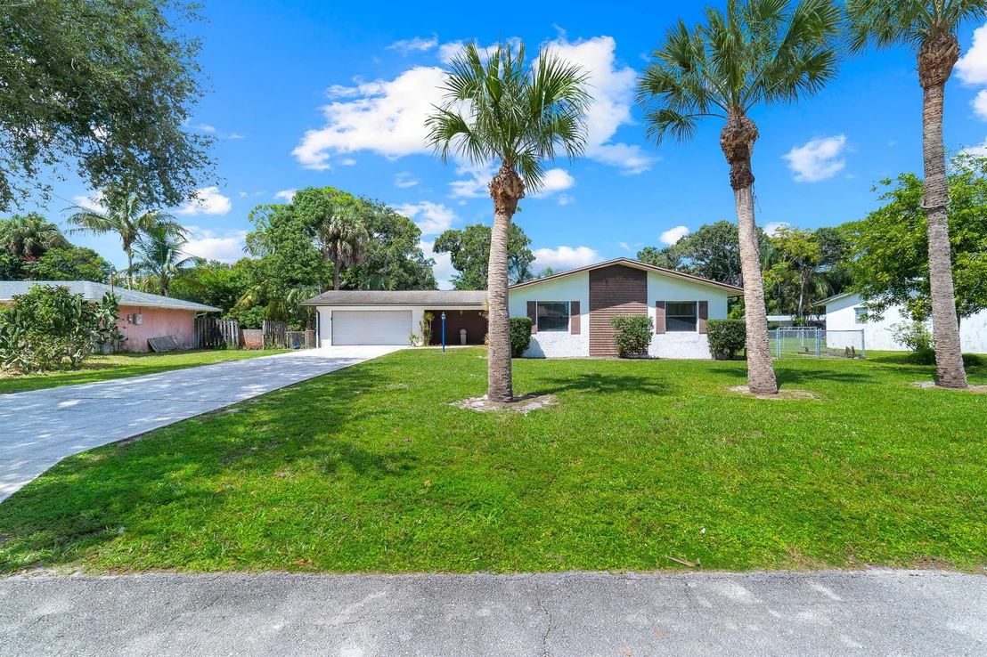 Photo of 3007 Summit Street