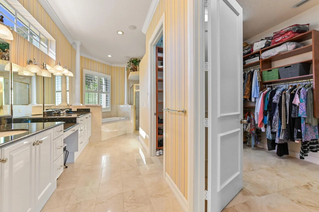 Photo of 8817 SE Compass Island Way