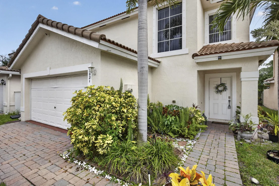Photo of 6021 Adriatic Way