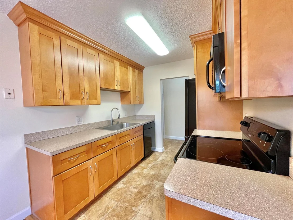 Photo of Unit G7 at 150 Pineview Road