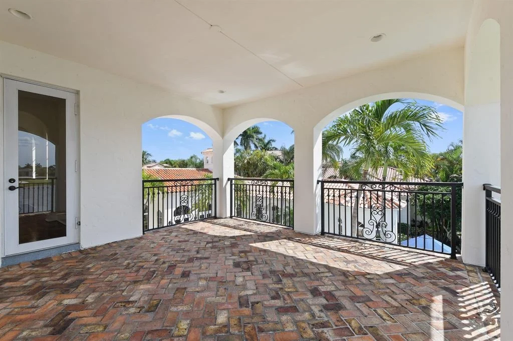 Photo of 652 Hermitage Circle