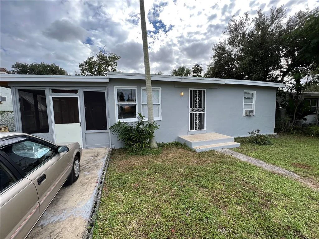 Photo of 263 SW 3 Terrace