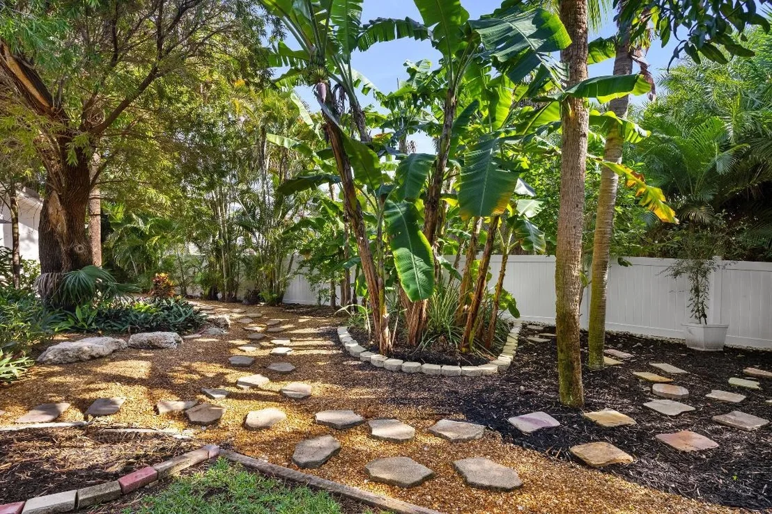 Photo of 41 Coconut Lane