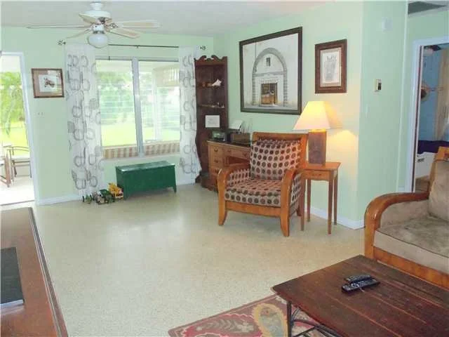 Photo of 92 W Mango Road