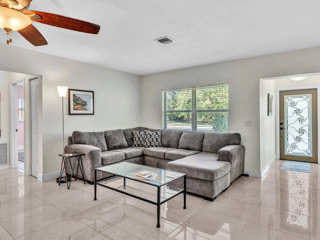Photo of 633 Heron Drive