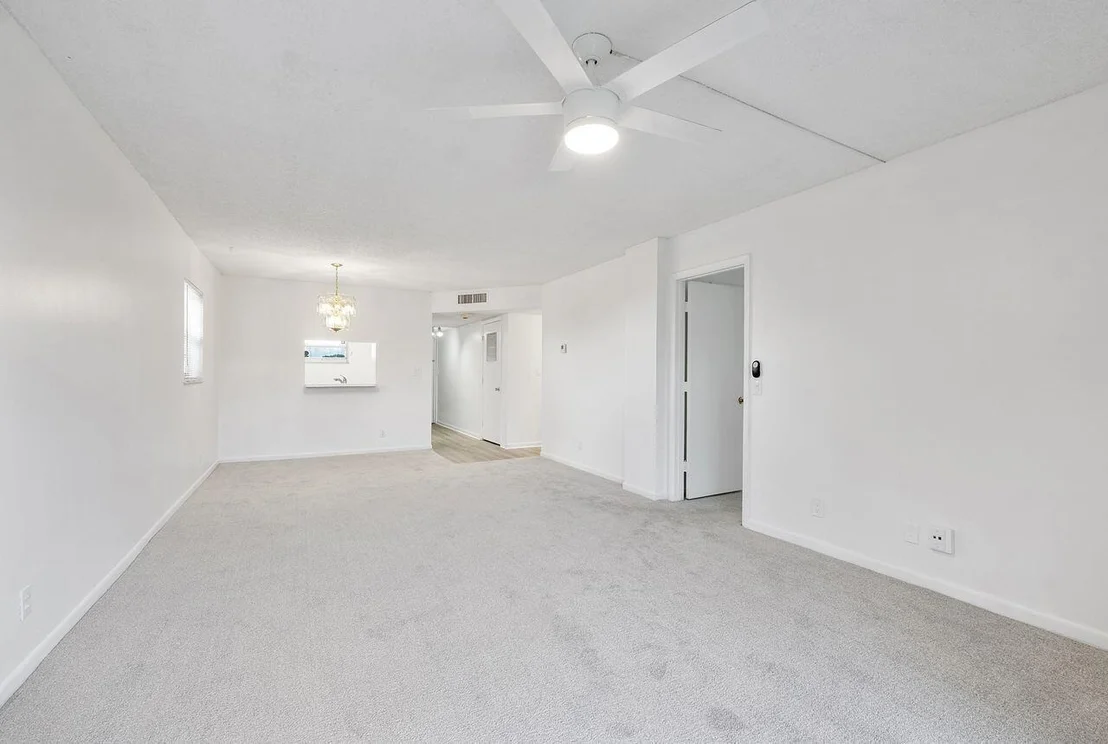 Photo of Unit 508 at 1075 RIVERSIDE Drive