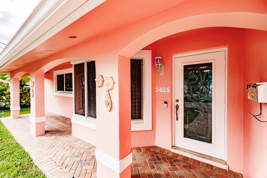 Photo of 2425 SE 12th Street