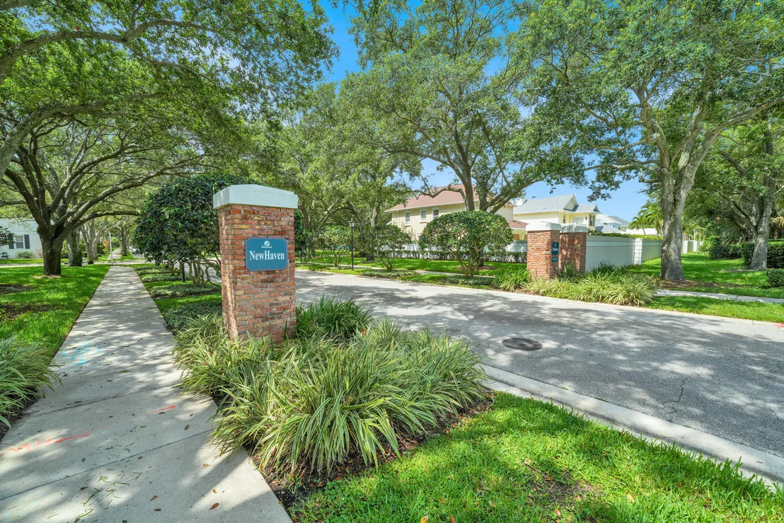 Photo of 516 Sweet Bay Circle