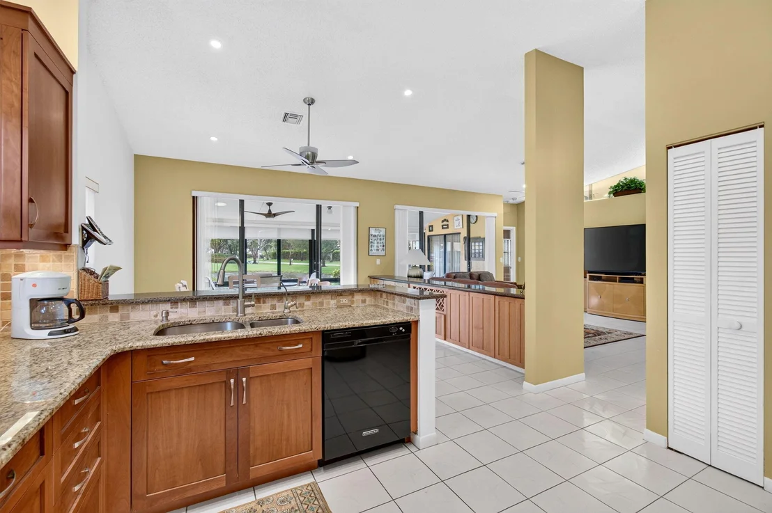 Photo of 4691 Yardarm Lane