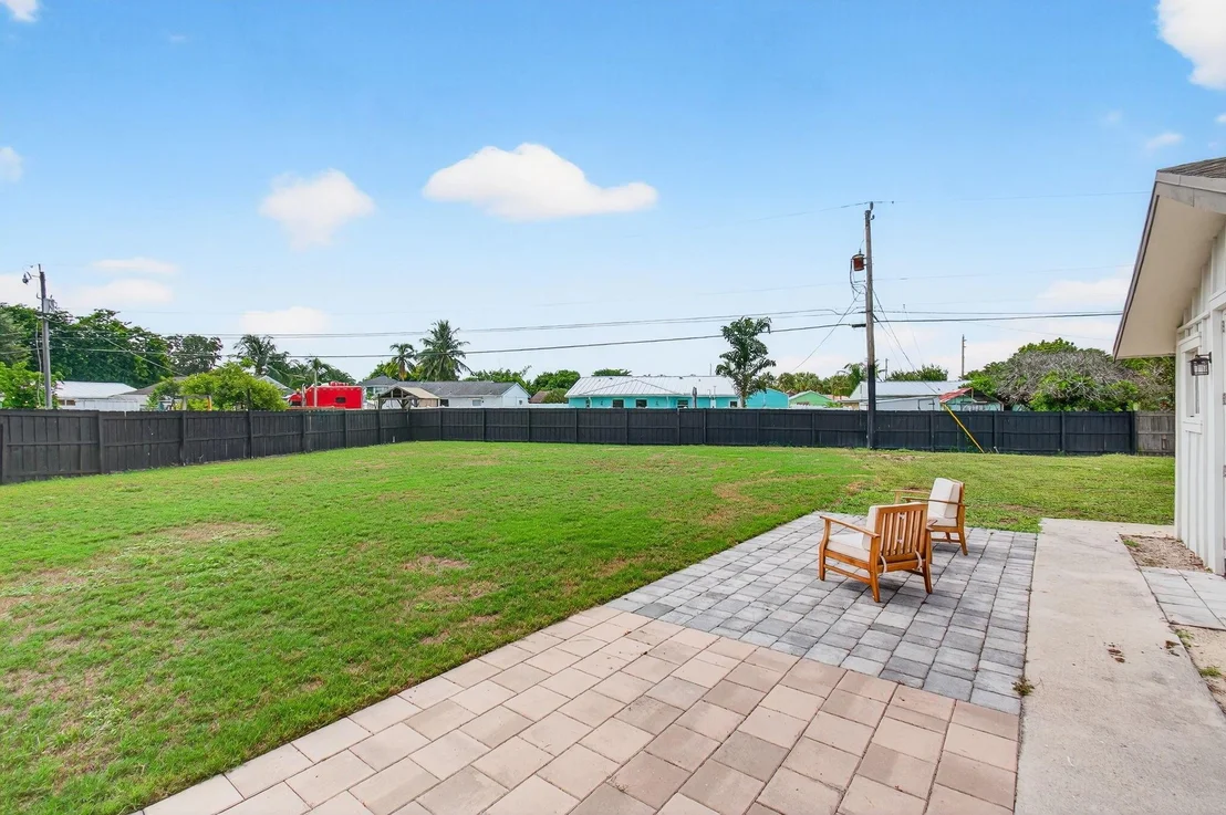 Photo of 5238 Palm Ridge Boulevard