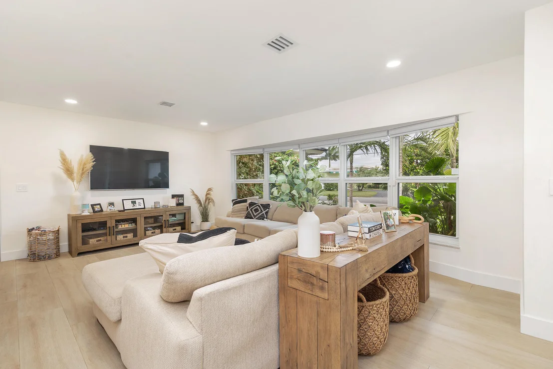 Photo of 7521 Edgewater Circle