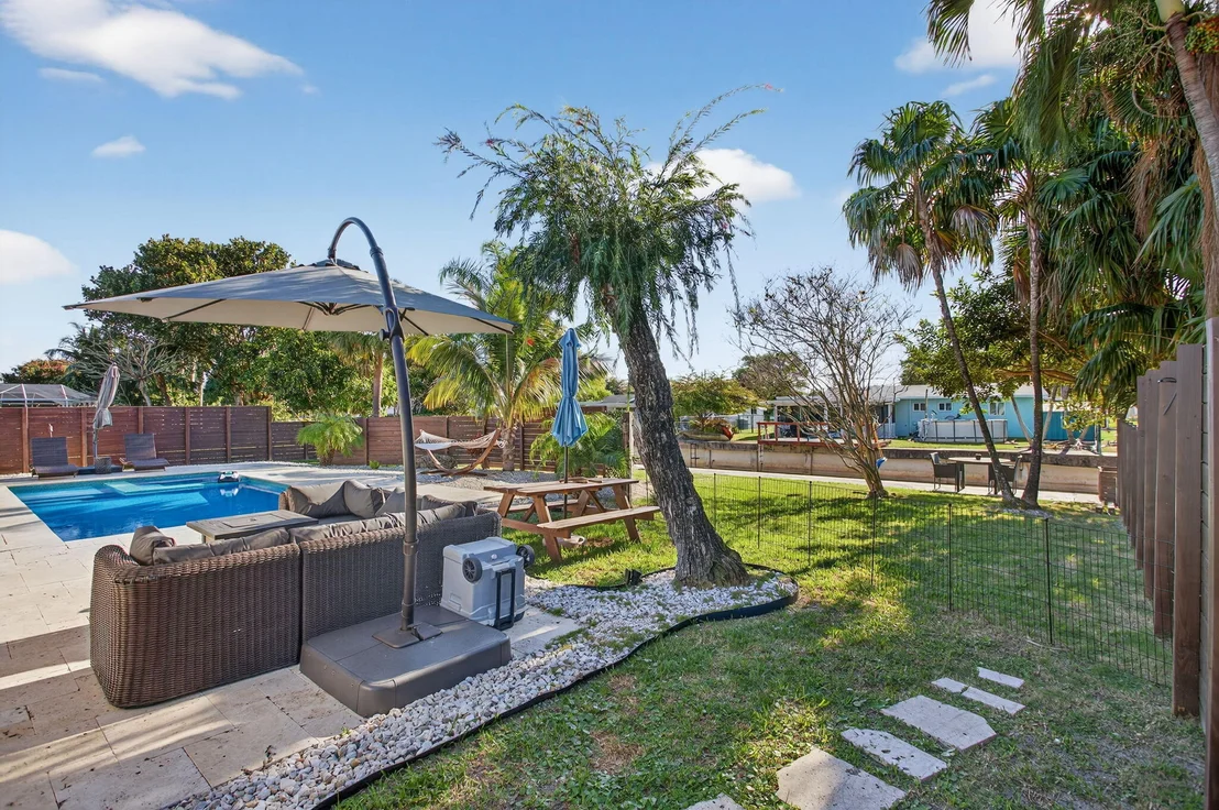 Photo of 1530 W River Drive